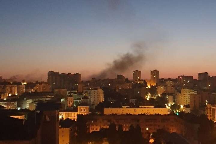 У Бєлгороді прогриміли потужні вибухи, в центрі міста почалася пожежа