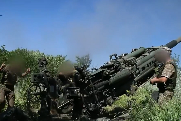 Генштаб ВСУ показал, как наши бойцы уничтожают врага гаубицами М777 (видео)
