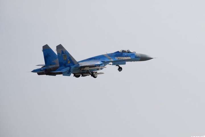 Літаки окупантів облетіли кордони України: була загроза ракетних ударів