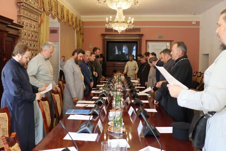 Представники ПЦУ й УПЦ провели зустріч у Києві (фото)