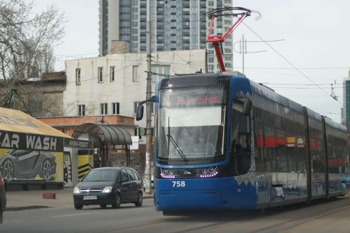 Відсьогодні у Києві змінюються маршрути трамваїв: перелік