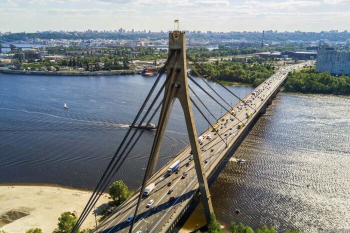 У Києві на Північному мосту частково буде обмежений рух: названа причина