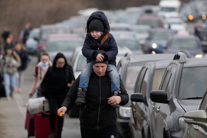 ВООЗ прогнозує нову хвилю біженців з України: домівки покинуть мільйони людей 