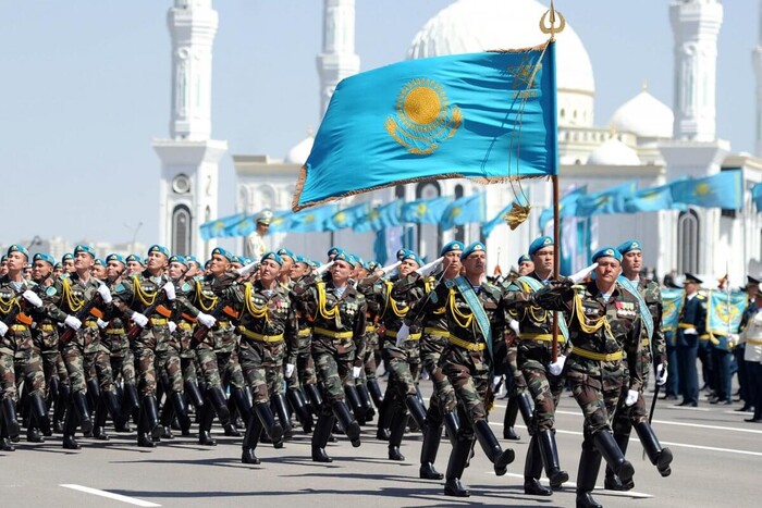 Влада Казахстану хоче карати громадян за «фейки про армію»