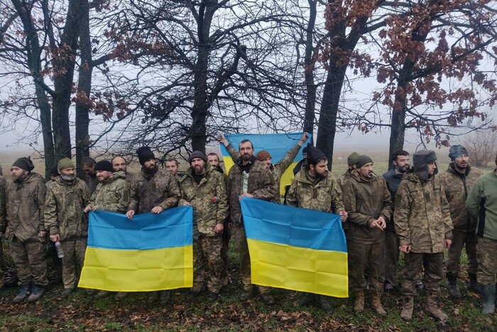 Україна повернула 64 військових ЗСУ із російського полону (відео)