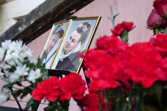 Фото, від яких болить: у Кривому Розі поховали вбиту рашистами родину