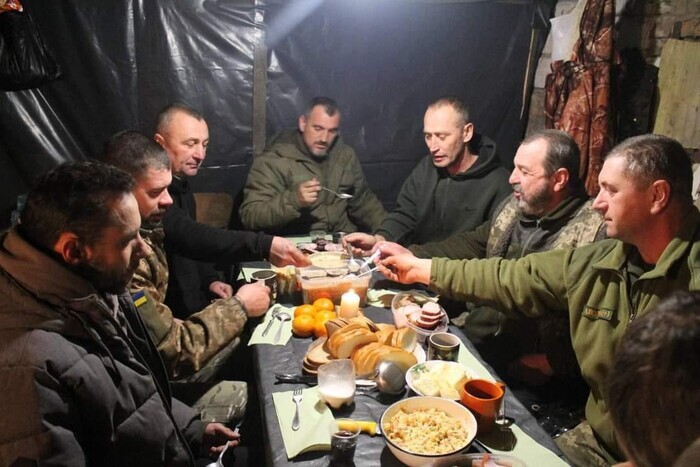 Рождество на передовой. Как празднуют украинские военные (фото, видео)