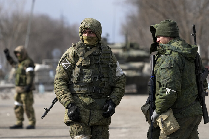 Оккупанты заблокировали село на Луганщине и вывозят «репрессированных»