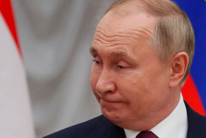 Удар ВСУ по базе оккупантов в Макеевке является позором для Путина – New York Times