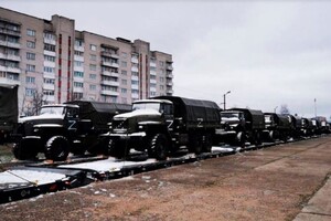 До Білорусі прибув новий ешелон із російською технікою (фото)