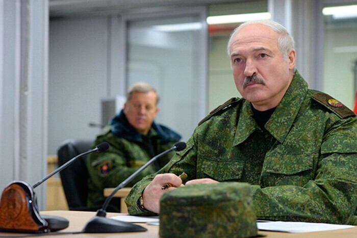 Соратник Тихановской заявил, что Лукашенко может объявить мобилизацию в любой момент