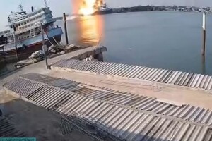 У Таїланді вибухнув нафтовий танкер (відео)
