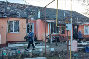 Росіяни вдарили по Сумщині, влучили у багатоквартирний будинок: фото наслідків