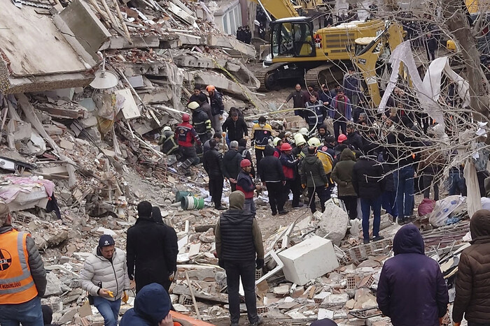 Жертви землетрусів у Туреччині отримають житло та компенсації: названо суму