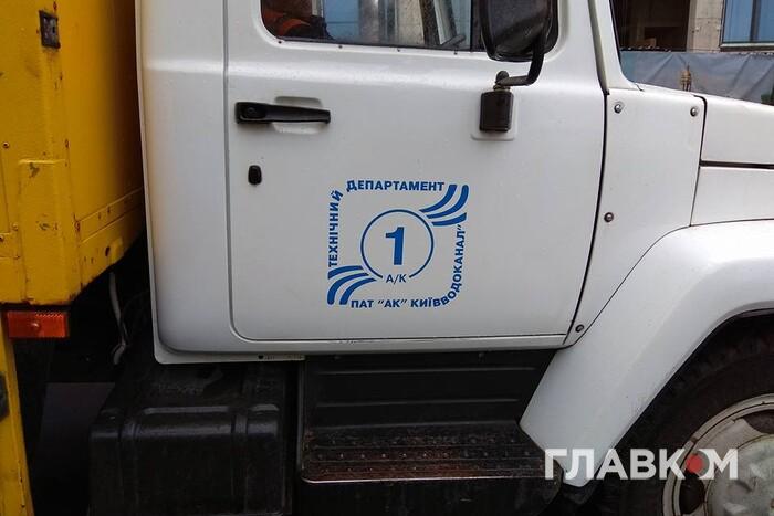 Комунальники відновили водопостачання у Дарницькому районі