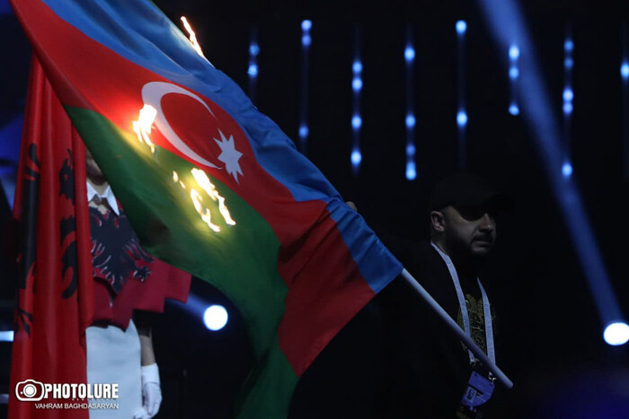 Азербайджан знявся з Чемпіонату Європи з важкої атлетики у Вірменії через спалений прапор
