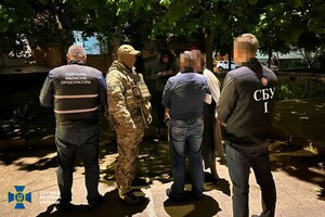Рейдерське захоплення приміщення «Укрпошти»: СБУ викрила депутата Одеської облради та його дружину