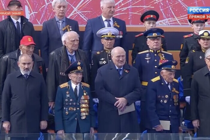 Кремль объяснил, почему «кислый» Лукашенко сбежал из Москвы сразу после парада