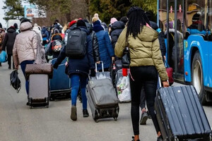Сотні українських біженців в Англії залишилися без житла: що очікувати