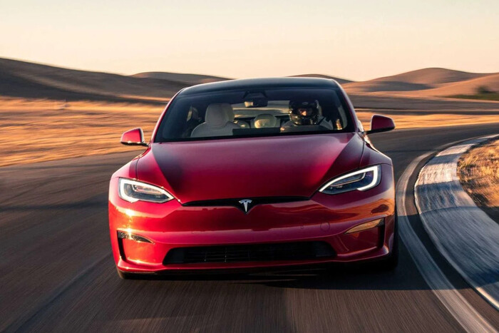 Tesla отзывает более 1,1 млн автомобилей