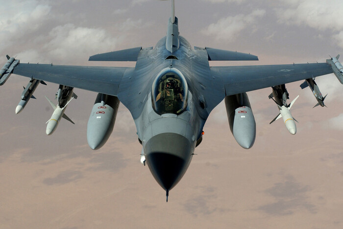 Минобороны назвало желаемое количество самолетов F-16