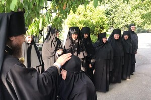 Настоятельку монастиря УПЦ МП на Черкащині викрито на земельних оборудках – СБУ 