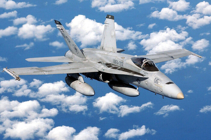 Западные союзники обсуждают возможную отправку Украине истребителей F-18 вместе с F-16 – Politico