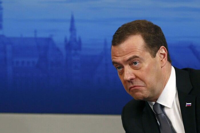 Медведев показал россиянам навыки фотошопа, пока мечтал о Киеве (фото)