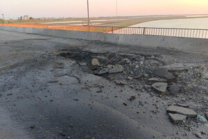 Окупанти заявили про приліт по мосту на кордоні з Кримом