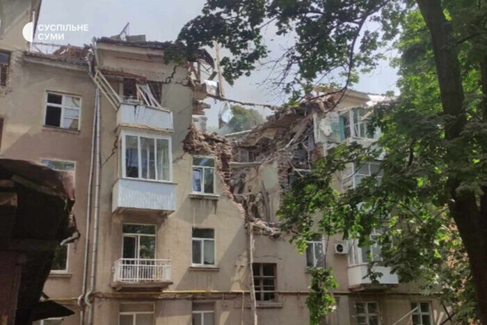 В Сумах раздались взрывы: повреждена многоэтажка