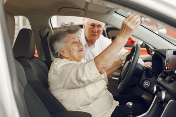 Євросоюз готує зміни для пенсіонерів-водіїв: суспільство обурилось