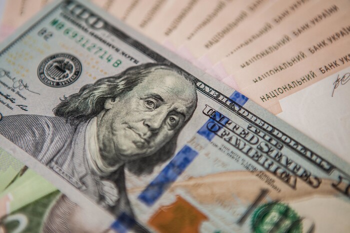 Более 100 миллионов долларов: Нацбанк увеличил чистую продажу валюты за первую неделю августа