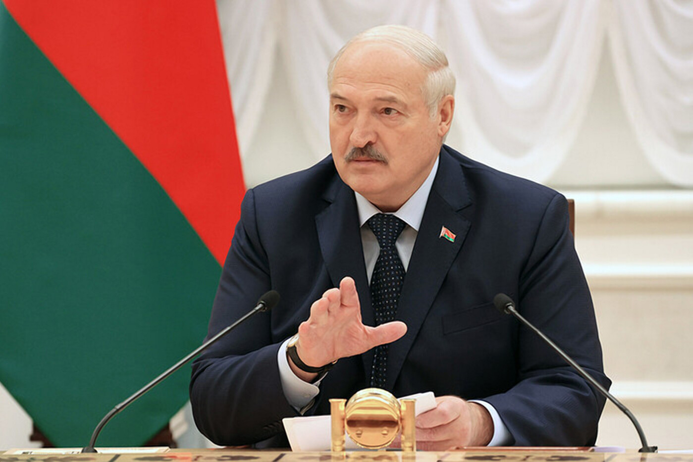 Лукашенко внезапно захотел «наладить отношения» с Польшей. Варшава ответила