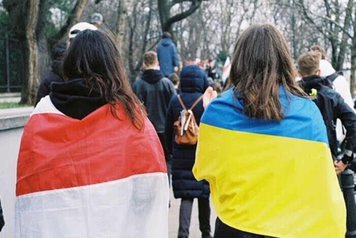 Польская молодежь становится менее благосклонной к украинцам: неутешительные результаты исследования