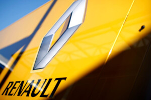 Renault продає у Росії бізнес своєї дочірньої компанії