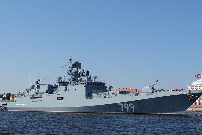 РФ вивела у Чорне море ракетоносій фрегат «Адмірал Макаров»