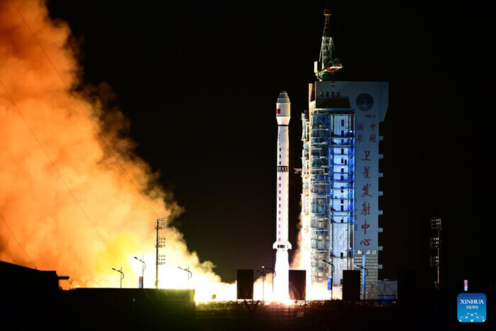Китай запустил новый спутник для наблюдения Земли (фото)