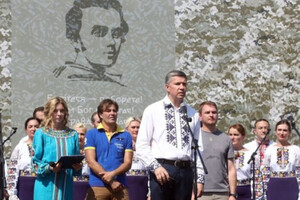 В освобожденной Бородянке прошла церемония вручения Шевченковской премии (видео)