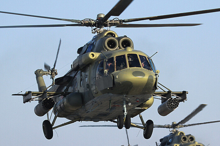 Российский вертолет с экипажем сдался в плен в Украине. Сенсацию подтверждают кремлевские каналы