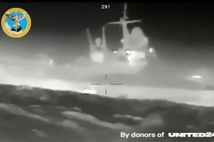 Атака дронов по кораблю РФ в Черном море: министр Федоров обнародовал видео