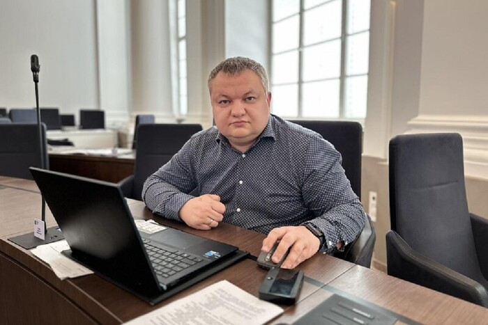 Виділення коштів для ЗСУ: львівський депутат звинуватив Садового у брехні