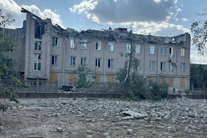 У Бериславі окупанти влучили у лікарню та станцію швидкої допомоги