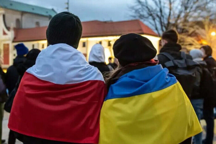 Сколько поляков готовы остановить поддержку украинцев: результаты соцопроса