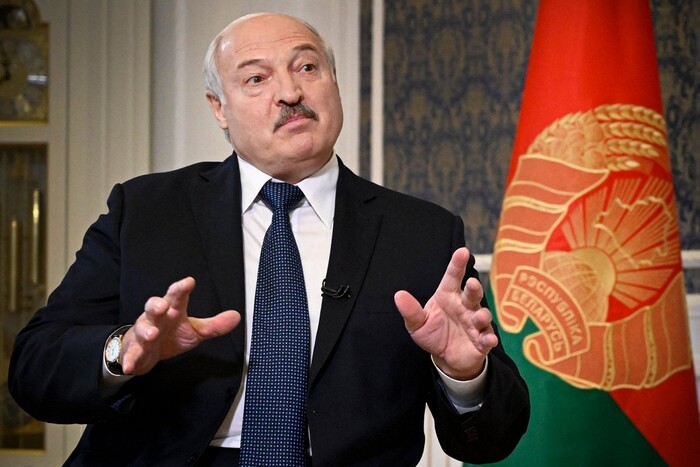 Нос по ветру или Почему Лукашенко «похвалил» Зеленского