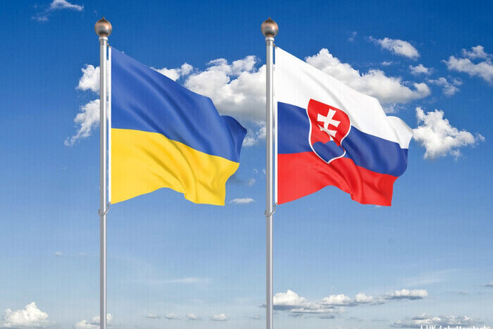 Правительство Словакии останавливает предоставление Украине военной помощи