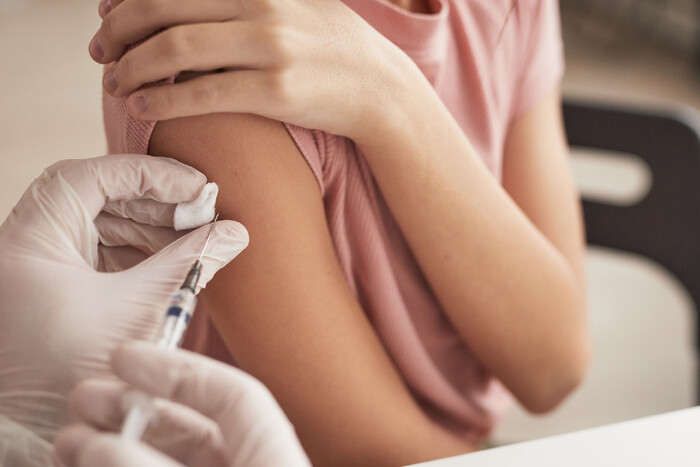 Какие ограничения будут действовать для не вакцинированных детей от кори: объяснение Минздрава