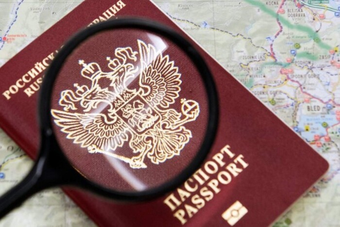 Паспорт «хорошого росіянина»: Європарламент може ухвалити нову ініціативу 