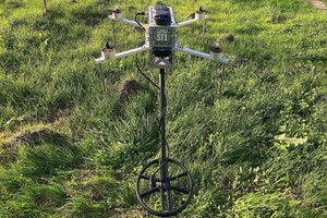 ST1 – автономний дрон для пошуку мін