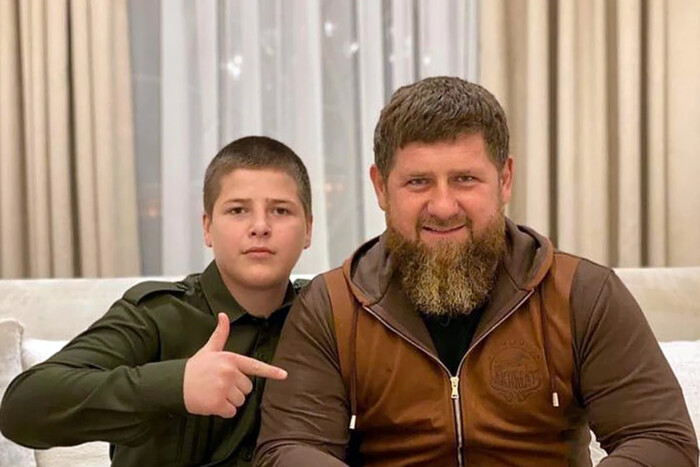 Два російських регіони відмовилися нагороджувати сина Кадирова через його витівку