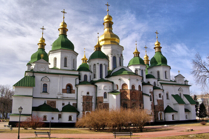 Київ вирішив у війну відреставрувати куполи Софійського собору за 80 млн грн